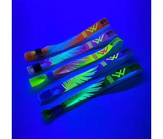   Textil karszalag (15x340mm, egy oldalon színes FLUO nyomással, változó adattal) - újrazárható bambusz gyűrűvel