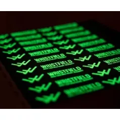 Speciális UV vagy FOSZFOR feliratozással